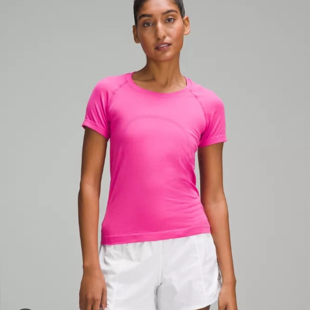 2 lululemon swiftly tshirts size 2